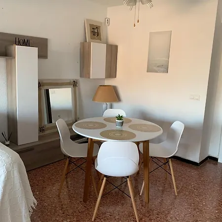 La Pobla De Farnals Apartman *